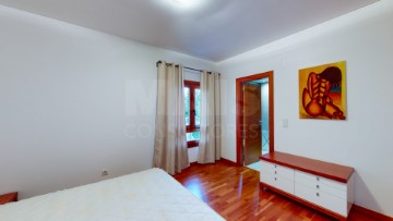 Apartment 2 Bedrooms in Sacavém e Prior Velho