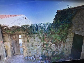 Casas e apartamentos para venda em Moreira de Rei, Trancoso