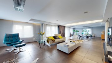 Apartment 5 Bedrooms in Avenidas Novas