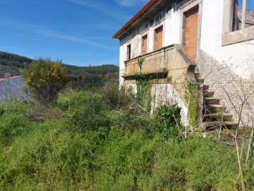 Maison 3 Chambres à Vila Cova de Alva e Anseriz
