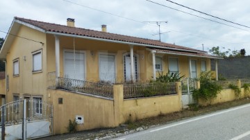 Maison 3 Chambres à Santiago e S.Simão de Litém e Albergaria dos Doze