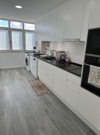 Apartment 3 Bedrooms in Ramada e Caneças