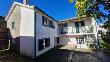 House 3 Bedrooms in Carvalhais e Candal