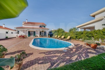House 6 Bedrooms in Marinhais