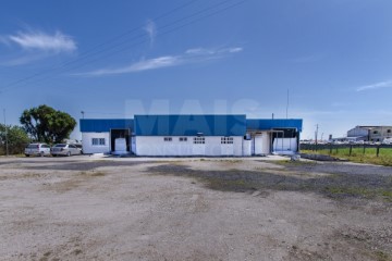 Locaux commerciaux à Atalaia e Alto Estanqueiro-Jardia