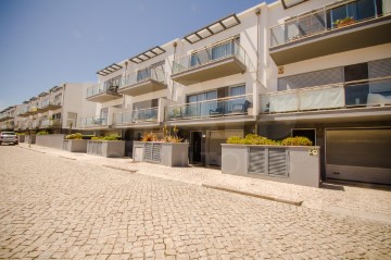 House 3 Bedrooms in Alcobaça e Vestiaria