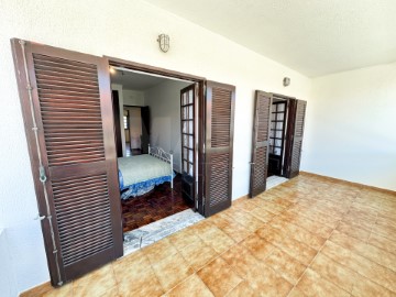 House 3 Bedrooms in São Martinho do Porto