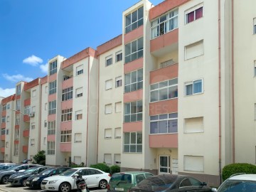 Apartment 3 Bedrooms in Alverca do Ribatejo e Sobralinho