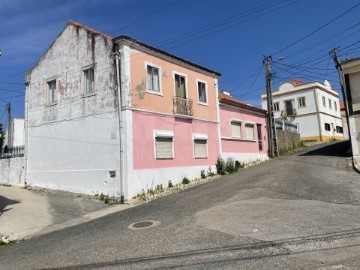 House 5 Bedrooms in Cadaval e Pêro Moniz