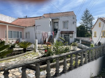 House 5 Bedrooms in Cadaval e Pêro Moniz