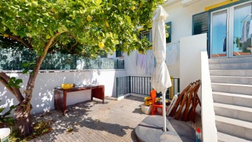 House 3 Bedrooms in Alcochete