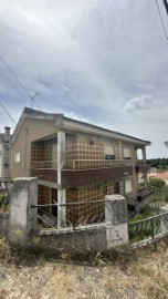 House 6 Bedrooms in Charneca de Caparica e Sobreda