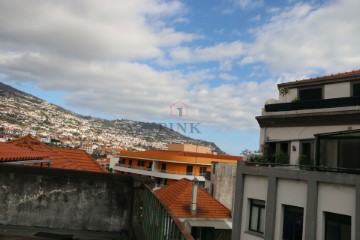 Prédio em Funchal (São Pedro)