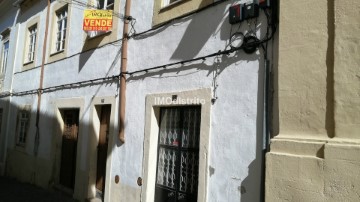 Maison 5 Chambres à Sé e São Lourenço