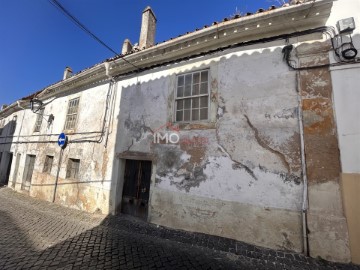 House  in Sé e São Lourenço
