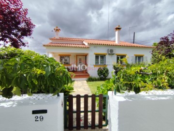 House 4 Bedrooms in Ribeira de Nisa e Carreiras