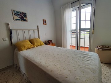 House 5 Bedrooms in Las Almenas