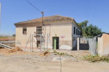 House 6 Bedrooms in La Chana