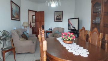 Apartment 2 Bedrooms in São Clemente