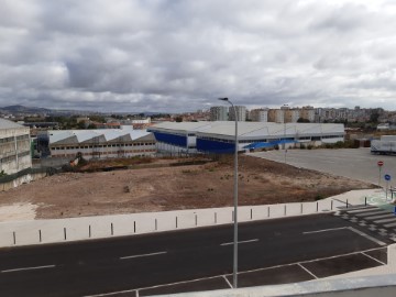 Commercial premises in Loures