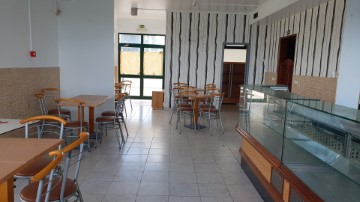 Commercial premises in Santo Onofre e Serra do Bouro