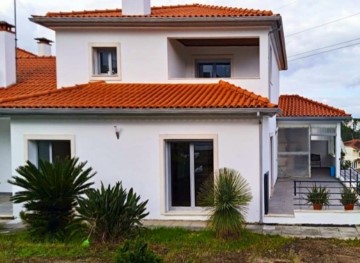 House 3 Bedrooms in Leiria, Pousos, Barreira e Cortes