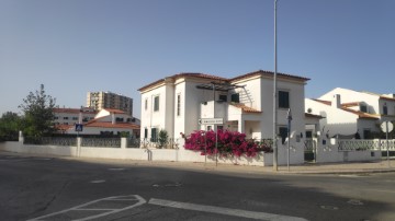 Moradia 5 Quartos em Samora Correia