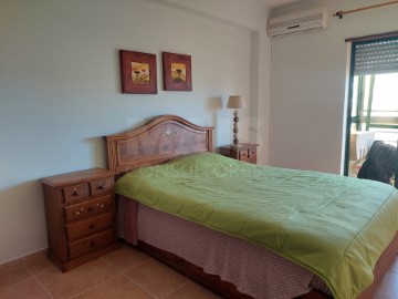 Apartment 3 Bedrooms in Faro (Sé e São Pedro)