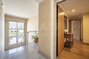 Apartment 3 Bedrooms in Cascais e Estoril