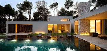 Te koop bij Heerlijk Spanje, deze luxe villa in