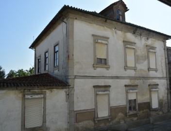 House 5 Bedrooms in Ferreiros, Prozelo e Besteiros