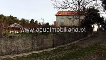 House 2 Bedrooms in Montaria