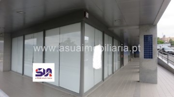Commercial premises in Ferreiros, Prozelo e Besteiros