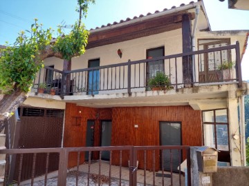 House 9 Bedrooms in Rio Caldo