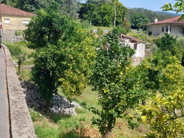 Quintas e casas rústicas  em Vilela, Seramil e Paredes Secas