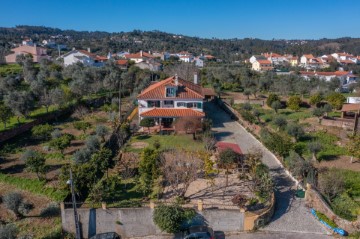 Maison 7 Chambres à Serra e Junceira