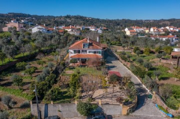 House 7 Bedrooms in Serra e Junceira