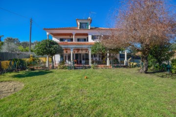 Maison 7 Chambres à Serra e Junceira