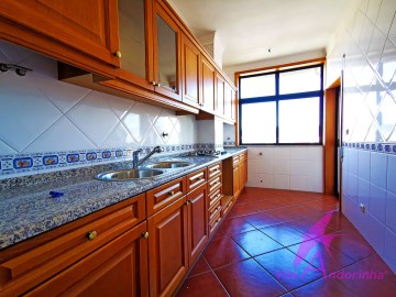 Kitchen with access to the balcony