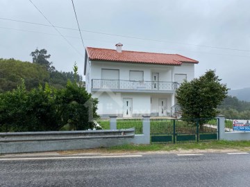 House 4 Bedrooms in Figueiró dos Vinhos e Bairradas