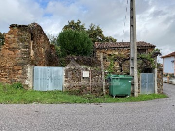 Moradia 2 Quartos em Castanheira de Pêra e Coentral