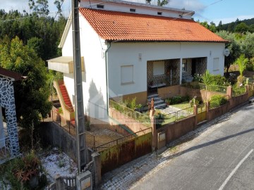 House 3 Bedrooms in Figueiró dos Vinhos e Bairradas