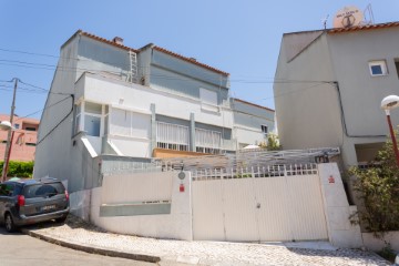 House 4 Bedrooms in Lumiar