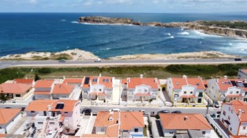 House 3 Bedrooms in Peniche