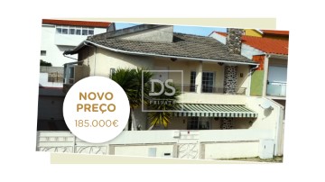 House 3 Bedrooms in Vila Flor e Nabo