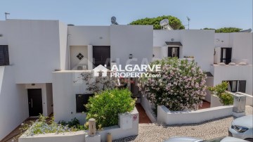 House 3 Bedrooms in Quarteira