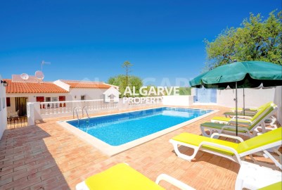 House 3 Bedrooms in Faro (Sé e São Pedro)