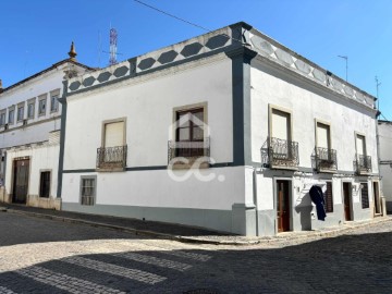 House 4 Bedrooms in Beja (Salvador e Santa Maria da Feira)