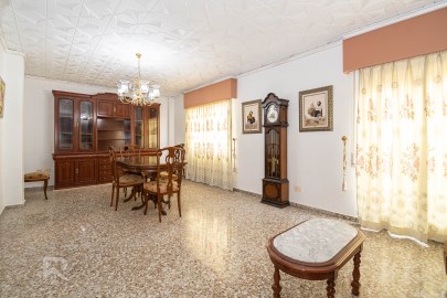 Apartment 4 Bedrooms in Benicolet