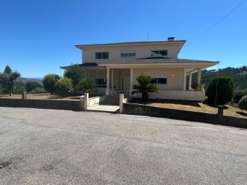 Maison 4 Chambres à Paredes